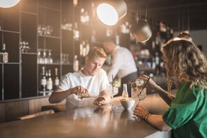 Bar (on property) - Kronplatz Resort Hotel Kristall (Valdaora)