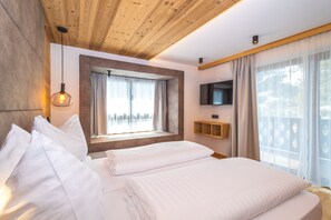Frette Italian sheets, premium bedding, down duvets, memory-foam beds - Garni Residence Alnö - Adults Only (Marebbe)