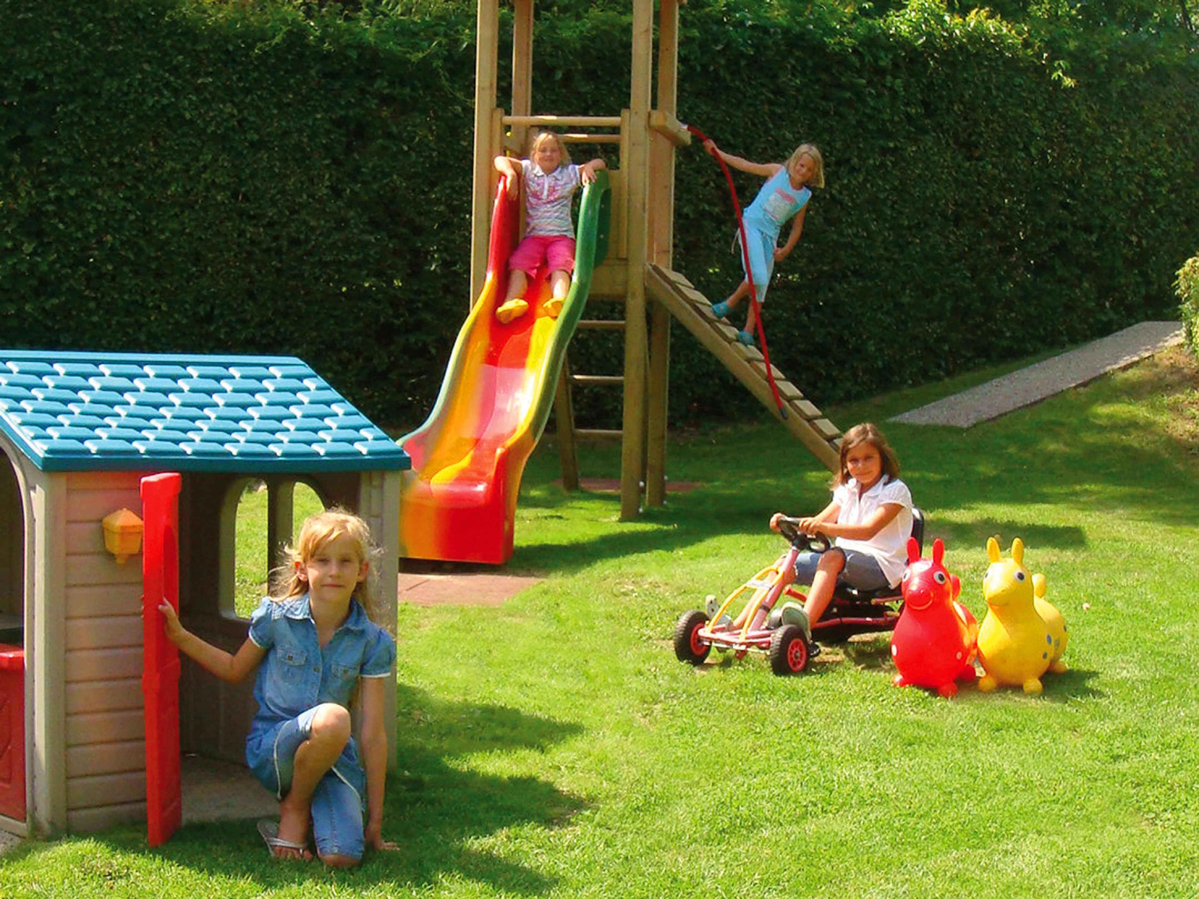 children’s play area – outdoor