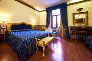 Minibar, coffres-forts dans les chambres, lits pliants/supplémentaires