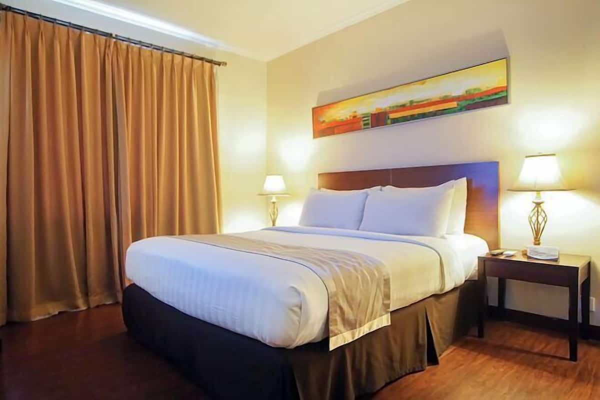 1 bedroom, minibar, in-room safe, desk