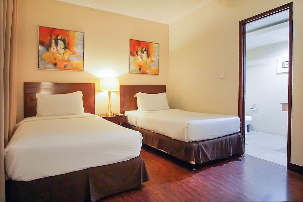 Deluxe Suite Twin Bed | 1 bedroom, minibar, in-room safe, desk