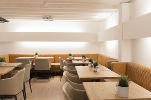 Frokostbuffé hver dag (EUR 15.95 per person)