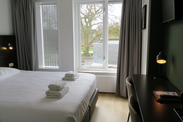 Desk, iron/ironing board, free WiFi, bed sheets