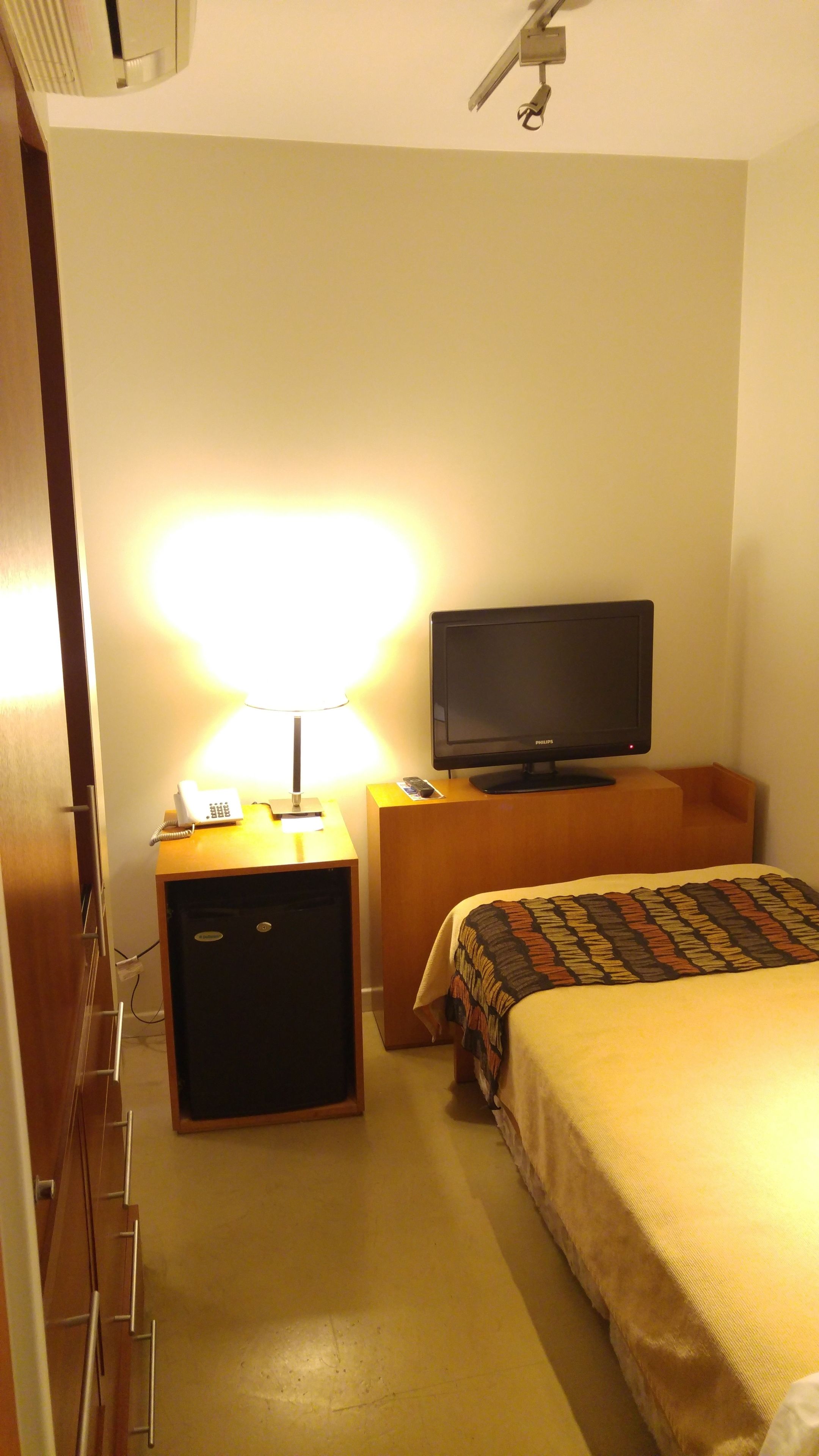 standard single room | minibar, in-room safe, iron/ironing board, free wifi