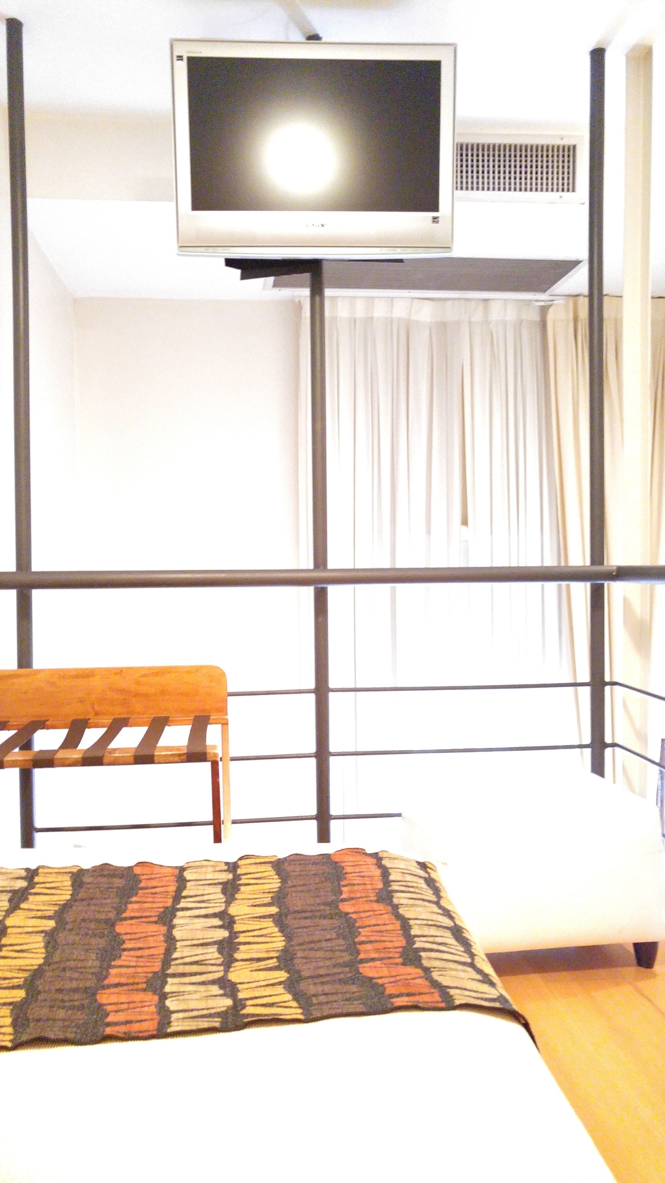 single room | minibar, in-room safe, iron/ironing board, free wifi