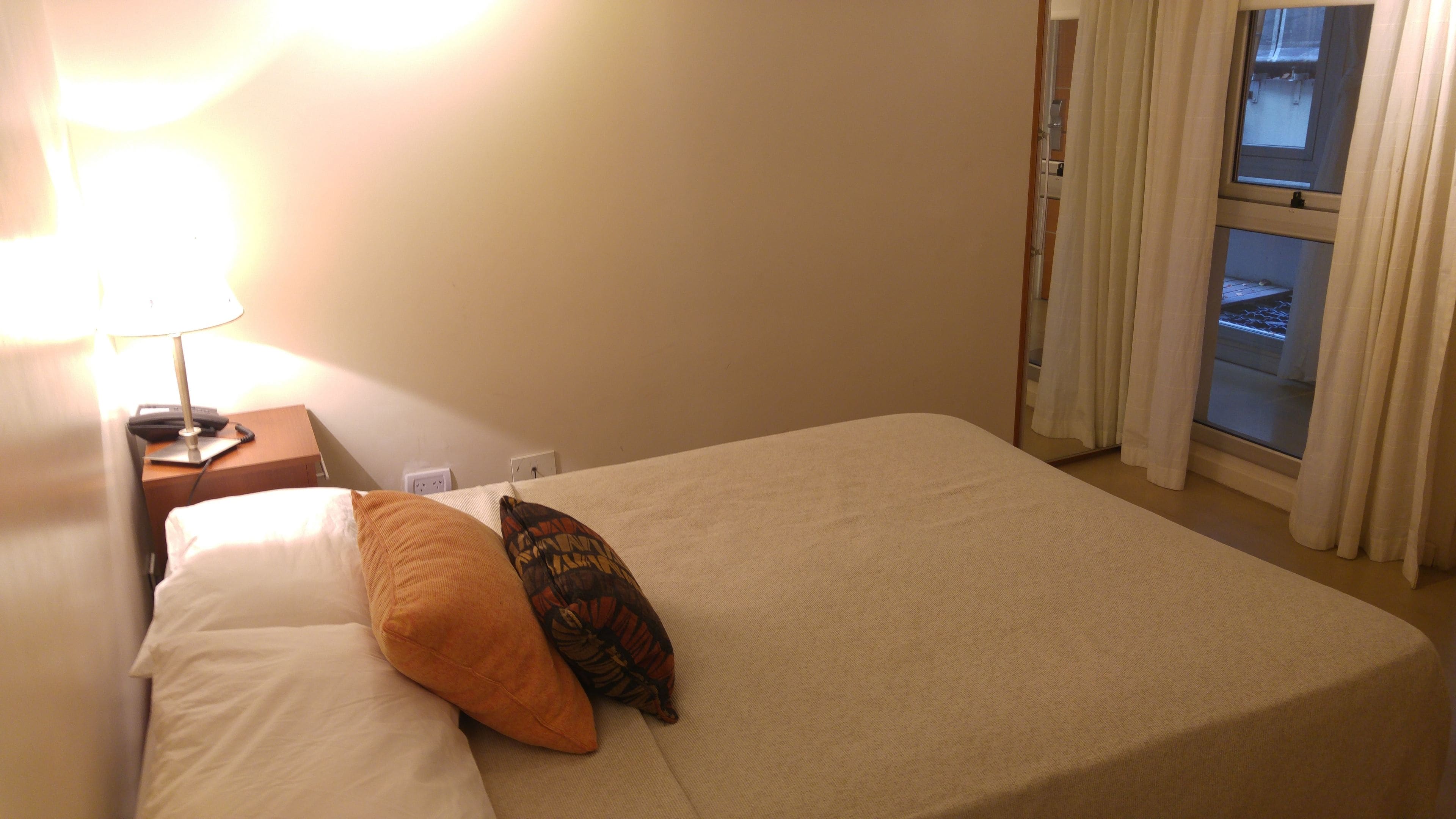standard double room | minibar, in-room safe, iron/ironing board, free wifi