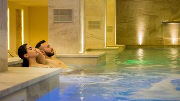 Sauna, Whirlpool, Dampfbad, Körperbehandlungen, Körperpeelings