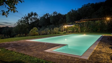 Outdoor pool, sun loungers