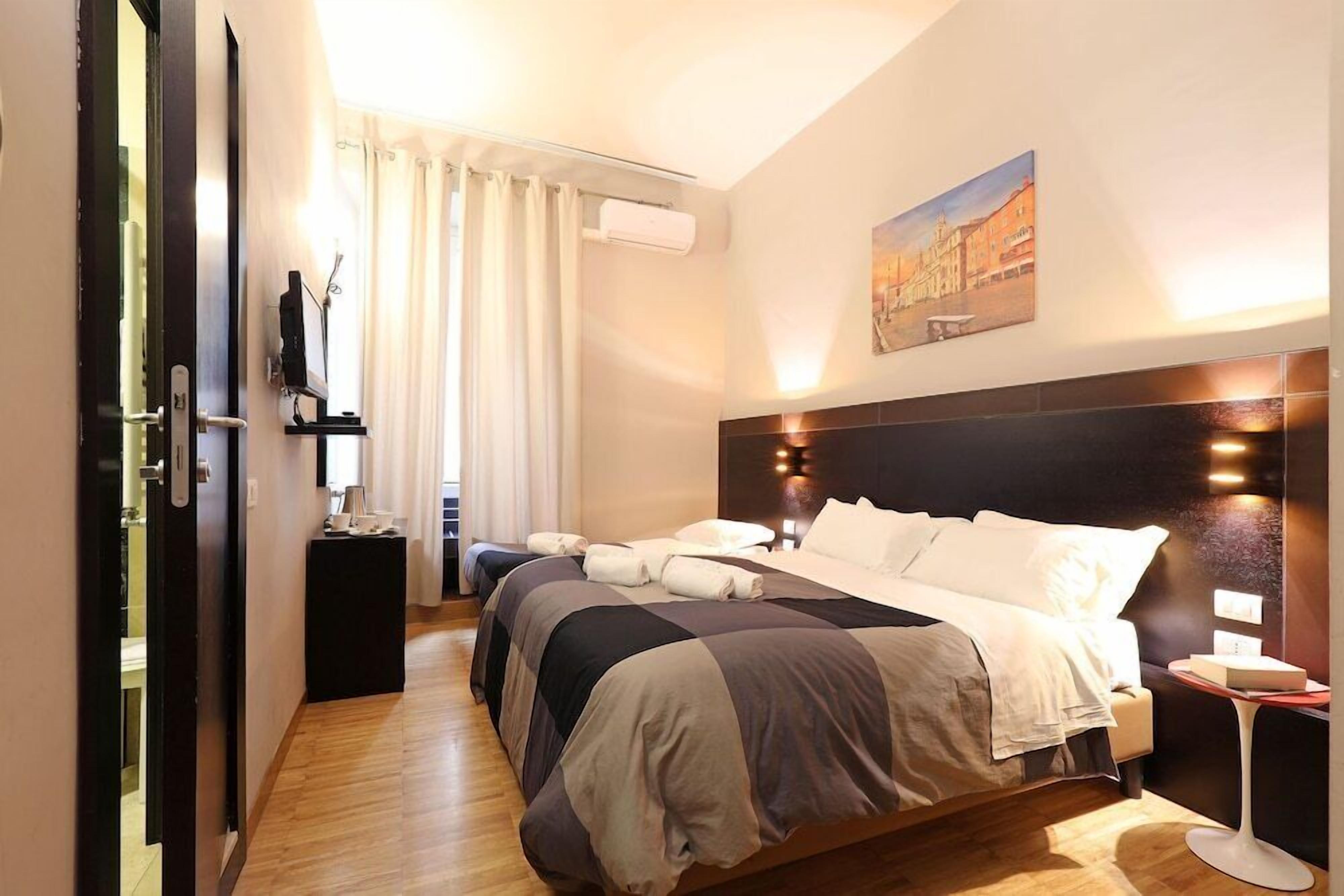 In-room safe, desk, soundproofing, iron/ironing board