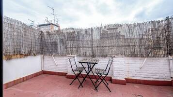 Superior Studio, Kitchenette | Terrace/patio