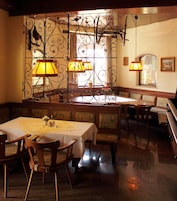 Se sirven desayunos y cenas, cocina alemana