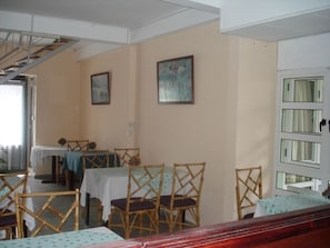 Café da manhã continental grátis todos os dias