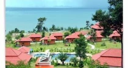 Golden Cliff Beach Resort