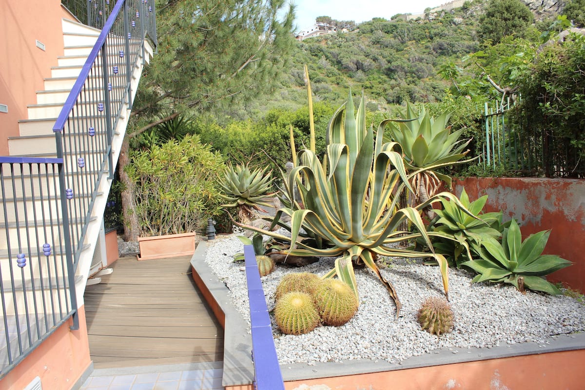 apartment, kitchen | minibar, in-room safe, individually decorated, soundproofing