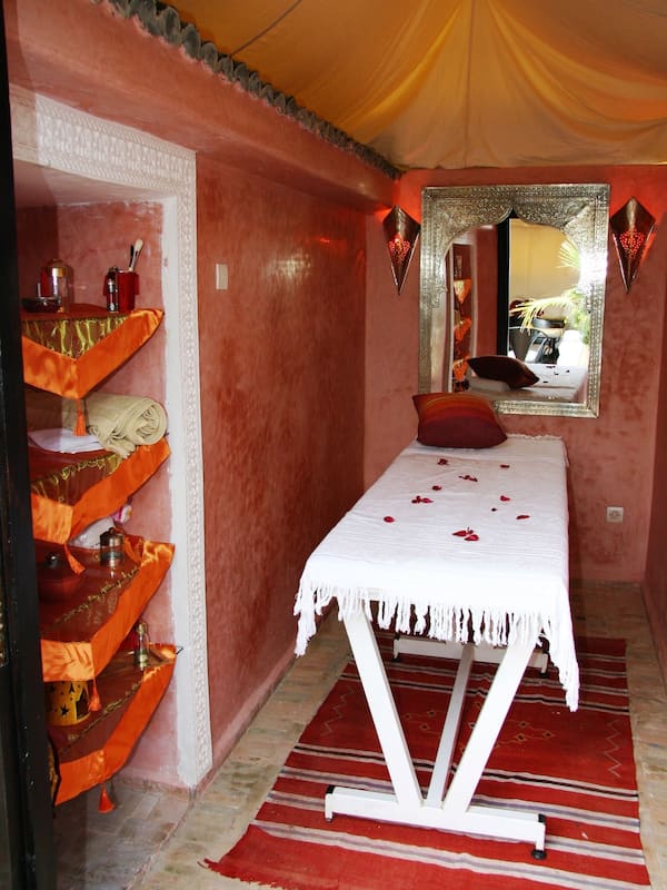Türkisches Bad/Hamam, Körperbehandlungen, Sportmassagen, Körperpeelings