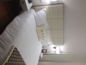 Family Room | Premium bedding, Select Comfort beds, minibar, in-room safe - Hotel Piero della Francesca (Arezzo)