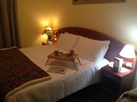 Ropa de cama de alta calidad, colchones Select Comfort, minibar