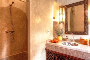 Standard Double Room | Bathroom - Hotel Riad Carina (Marrakech)
