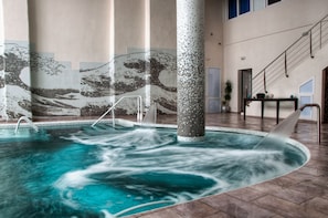 Piscine couverte, piscine extérieure