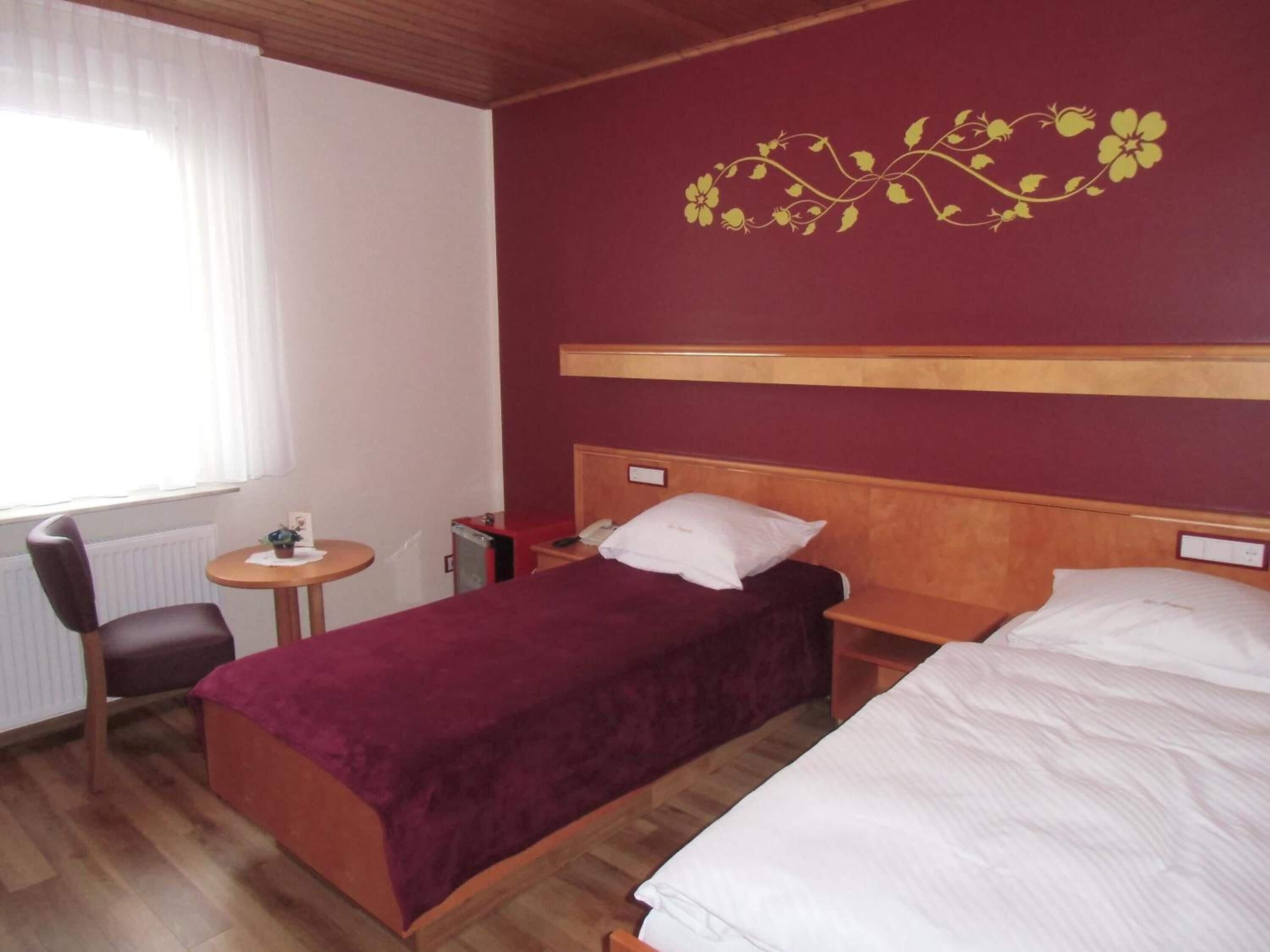 standard room, 2 single beds | premium bedding, pillow-top beds, in-room safe, desk
