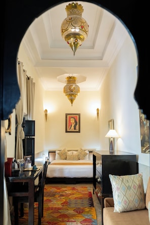Junior Suite | Premium bedding, in-room safe, individually furnished, desk - Riad Ajmal (Marrakech)