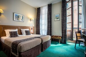 Standard Room, 2 Twin Beds | Premium bedding, desk, laptop workspace, blackout drapes