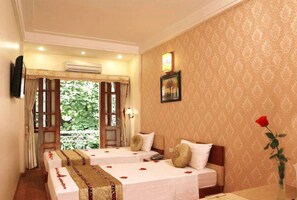 Deluxe Room | City view - Hanoi Culture Hostel (Hanoi)