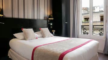 Double Room with Private Bathroom | Desk, laptop workspace, free WiFi, bed sheets