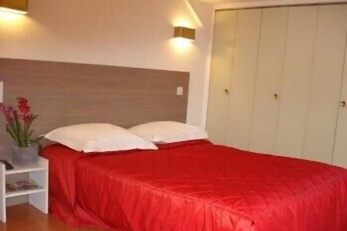 Comfort-Doppelzimmer | Schreibtisch, Verdunkelungsvorhänge, schallisolierte Zimmer