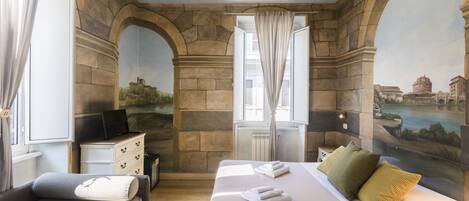 Sengetøy av topp kvalitet, dundyner, memory foam-senger og minibar