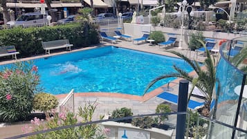 Piscina stagionale all'aperto