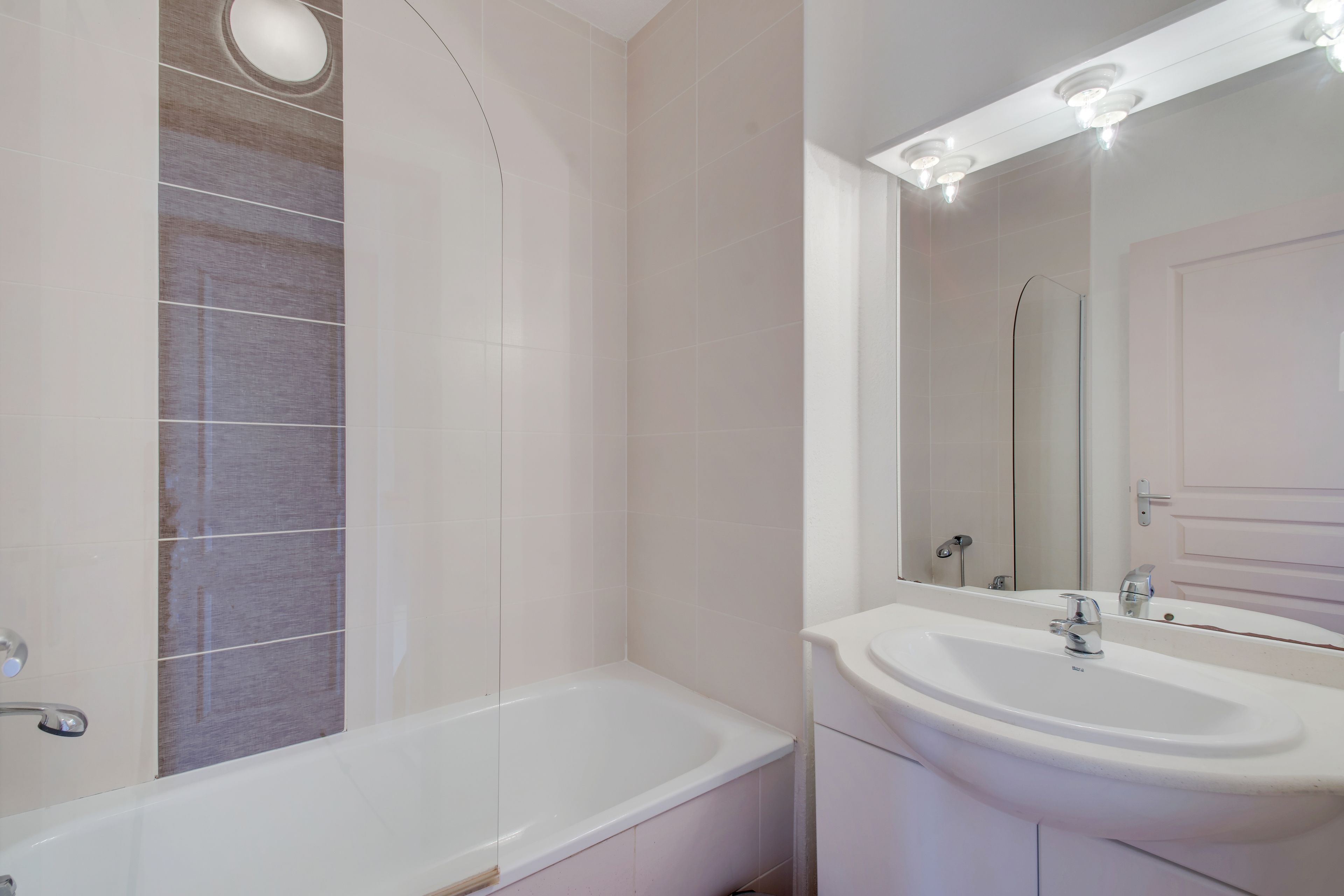 Free toiletries, hair dryer