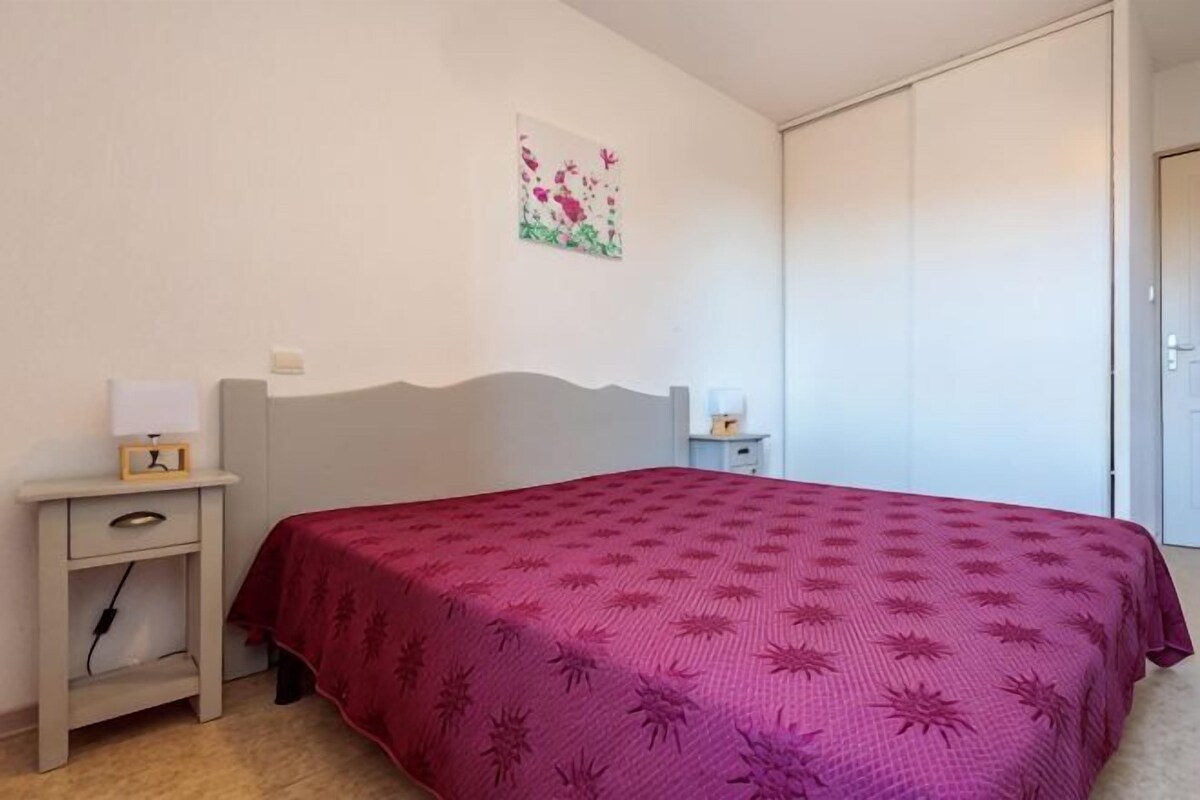 Free cots/infant beds
