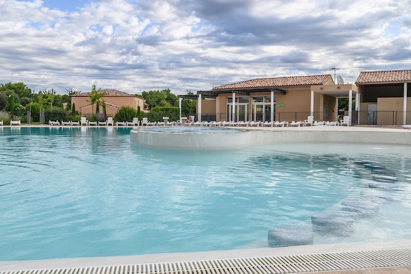 Sesongbasert utendørsbasseng