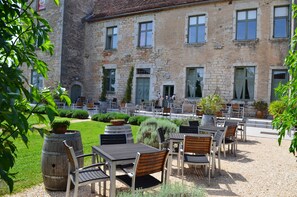 Breakfast and dinner served - Le Grézalide (Grezes)
