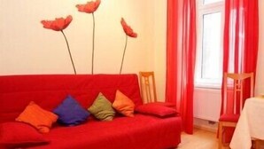 TV, DVD player, first-run films - Vienna Garden (Vienna)