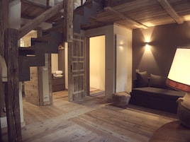 Suite | Minibar, in-room safe, desk, free WiFi