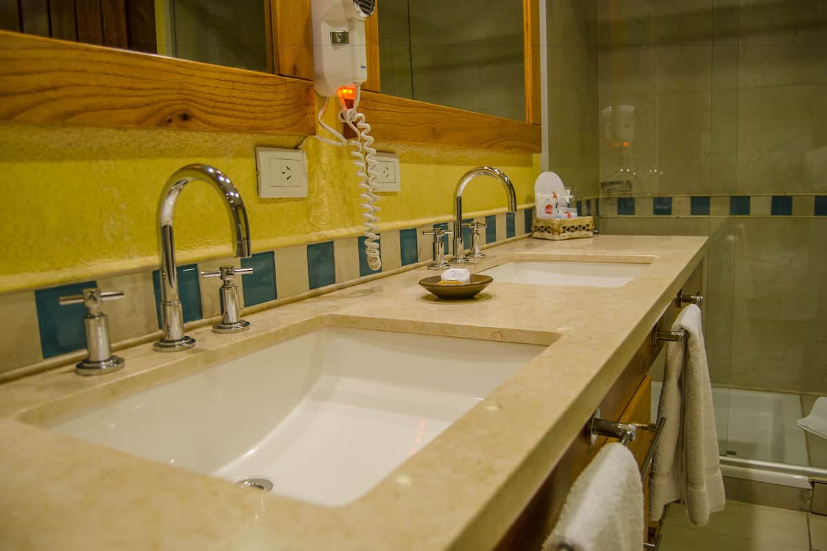 superior room | 1 bedroom, in-room safe, desk, soundproofing