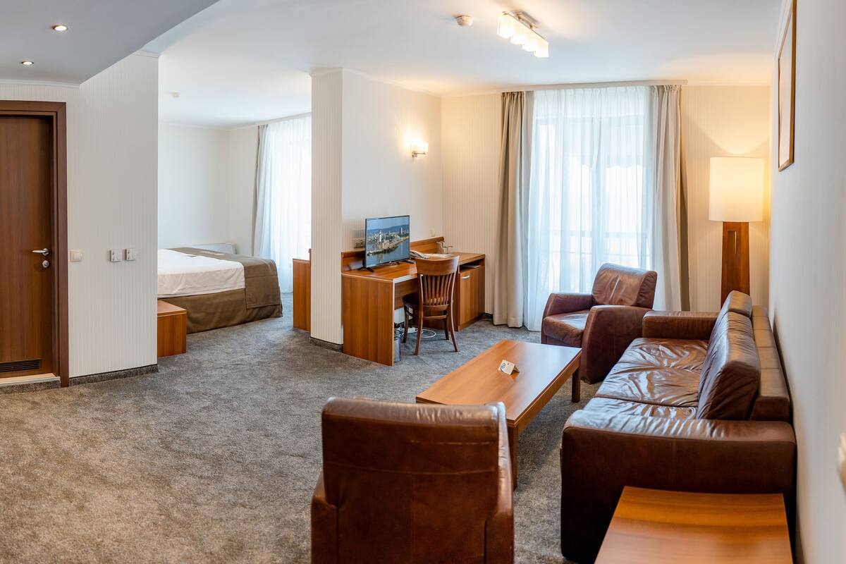 apartment, sea view | living room | 32-inch lcd tv with digital channels, tv