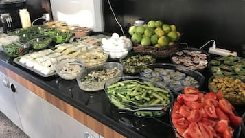 Petit déjeuner buffet compris tous les jours