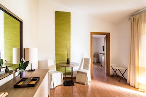 1 bedroom, hypo-allergenic bedding, minibar, in-room safe