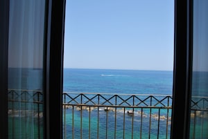 Single Room, Balcony, Ocean View | Select Comfort beds, minibar, in-room safe, desk