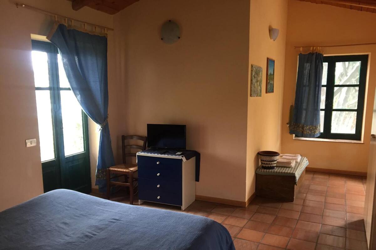 Basic Triple Room, 1 Bedroom, Garden View, Sea Facing | Blackout drapes, soundproofing, WiFi (free), individually decorated