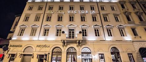 Front of property - evening/night