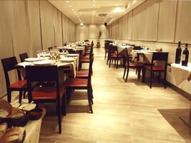 Lunch and dinner served