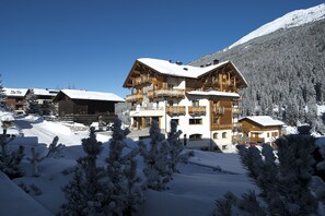 Front of property - Vedig (Valfurva)