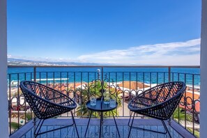 Superior Double Room, Balcony, Sea View | Water view - Hotel Galeb (Opatija)