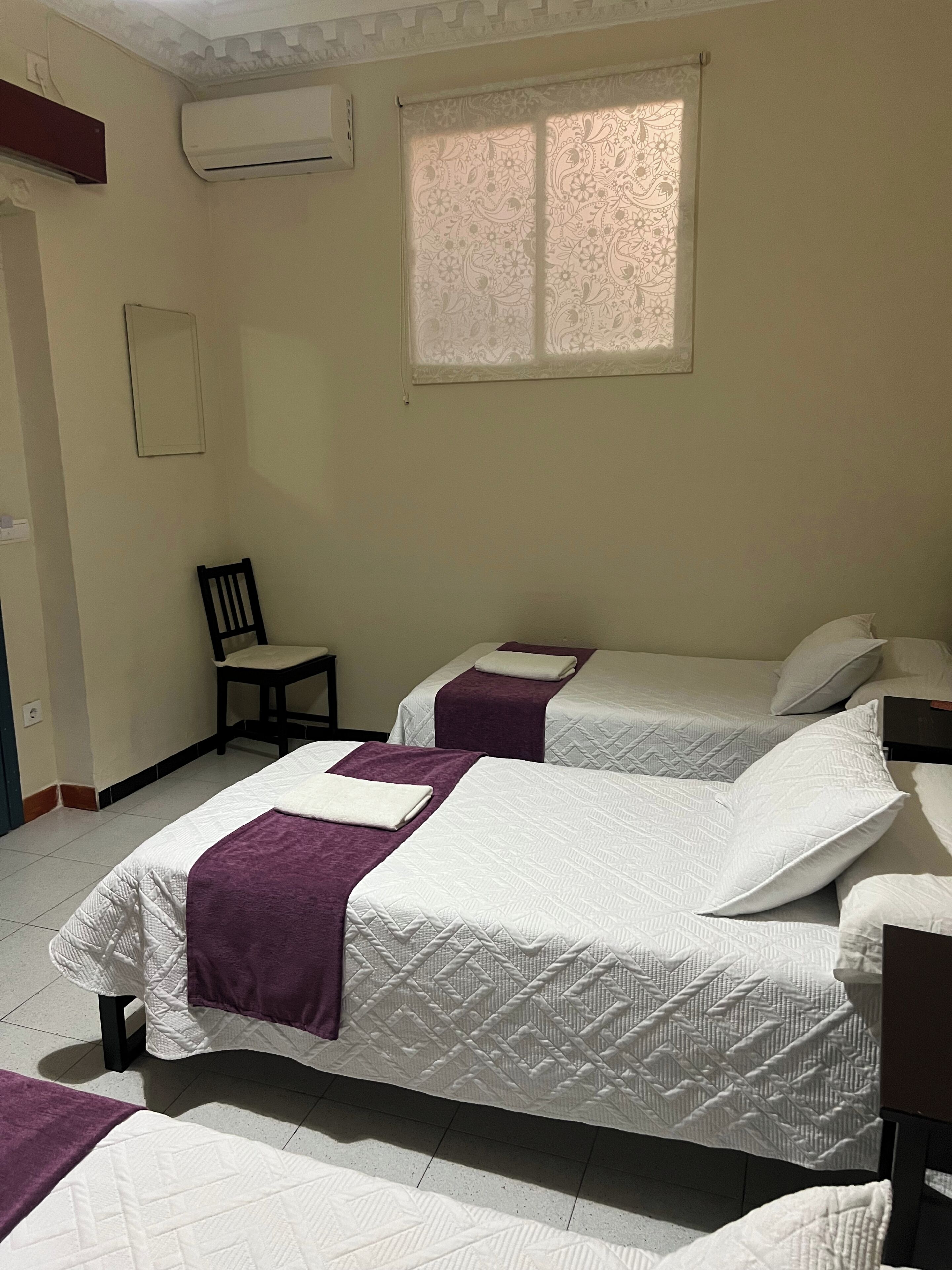 Triple Room, 3 Single Beds, Shared Bathroom