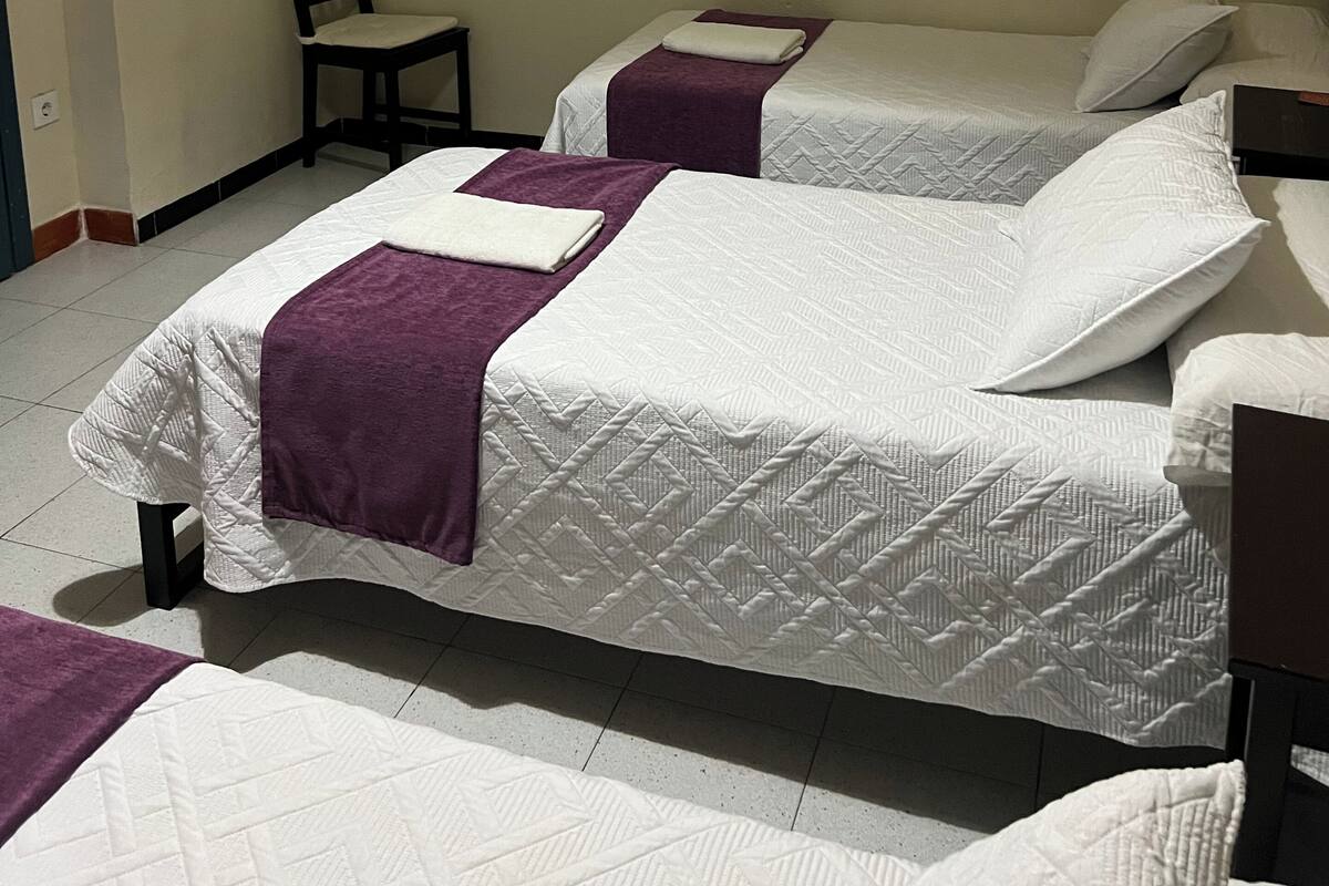 三人房, 3 张单人床, 公共浴室 | 免费 WiFi、床单